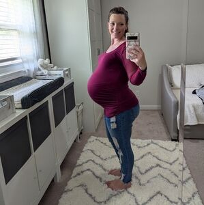 M burgany maternity top